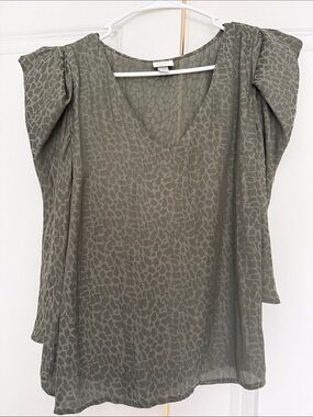 NWOT a New Day Olive Green V-Neck Puff Sleeve Blouse